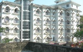 Regal Hotel Ara 3*